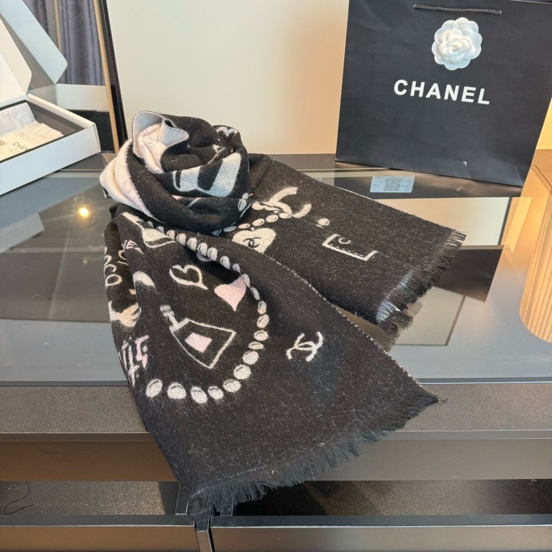 Chanel Black Pearl Motif Scarf